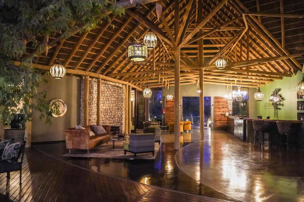 Etosha Oberland Lodge Okaukuejo Exterior foto